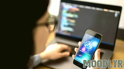 A Psychologist's Advice: Skip the AI, Seek a Colleague for Workplace Woes