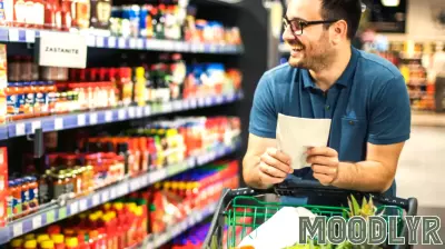 Still Scribbling Shopping Lists on Paper? Discover 8 Surprising Personality Traits!